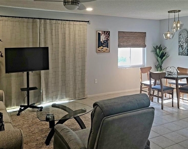 4215 East Bay Drive - Photo Thumbnail 6