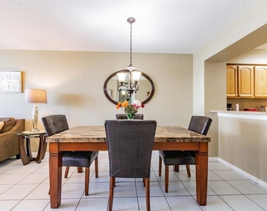 5701 Bahia Del Mar Circle - Photo Thumbnail 6