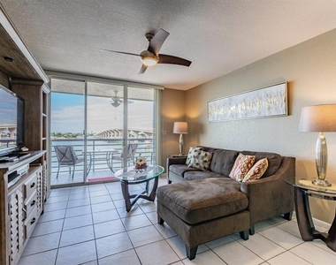 5701 Bahia Del Mar Circle - Photo Thumbnail 10