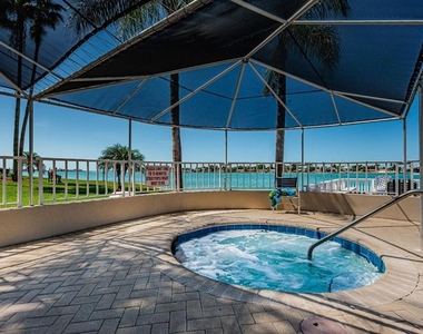 5701 Bahia Del Mar Circle - Photo Thumbnail 25