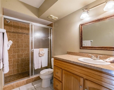 5701 Bahia Del Mar Circle - Photo Thumbnail 12