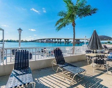 5701 Bahia Del Mar Circle - Photo Thumbnail 18