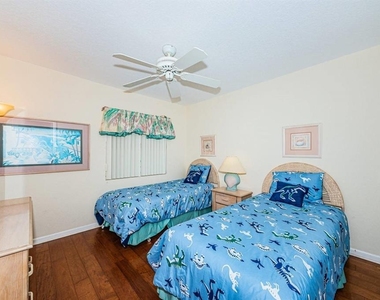 6105 Bahia Del Mar Circle - Photo Thumbnail 13