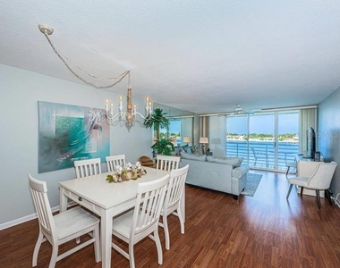 6085 Bahia Del Mar Circle - Photo Thumbnail 9