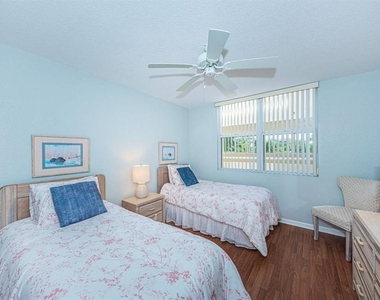6085 Bahia Del Mar Circle - Photo Thumbnail 18
