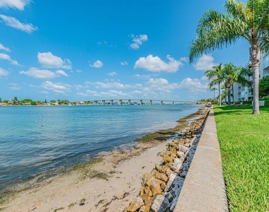 6085 Bahia Del Mar Circle - Photo Thumbnail 24
