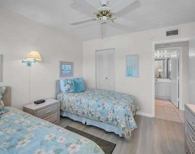 6085 Bahia Del Mar Circle - Photo Thumbnail 12