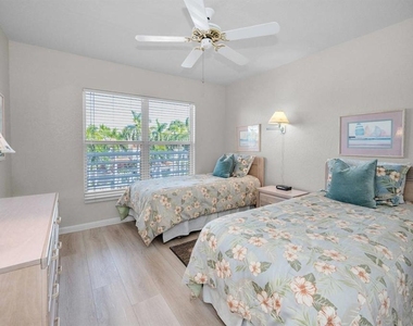 6085 Bahia Del Mar Circle - Photo Thumbnail 11