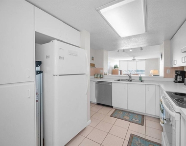6085 Bahia Del Mar Circle - Photo Thumbnail 3