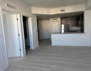 5587 Millenia Park Boulevard - Photo Thumbnail 15