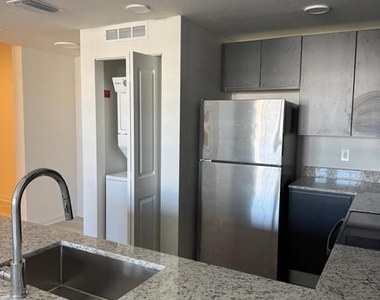 5587 Millenia Park Boulevard - Photo Thumbnail 6