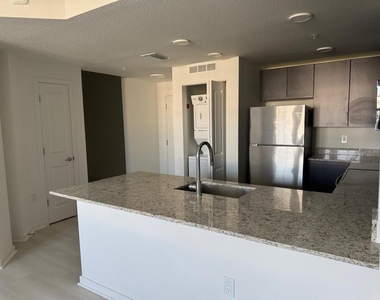 5587 Millenia Park Boulevard - Photo Thumbnail 18