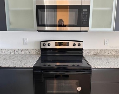 5587 Millenia Park Boulevard - Photo Thumbnail 5