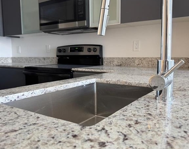 5587 Millenia Park Boulevard - Photo Thumbnail 12