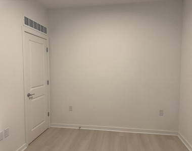 5587 Millenia Park Boulevard - Photo Thumbnail 8