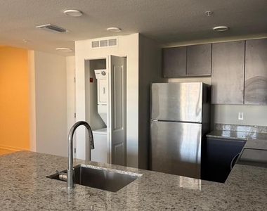 5587 Millenia Park Boulevard - Photo Thumbnail 14