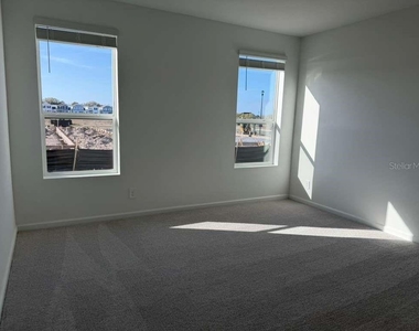 5153 Natalia Drive - Photo Thumbnail 4