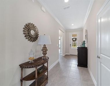 5521 Nw 45th Lane - Photo Thumbnail 8