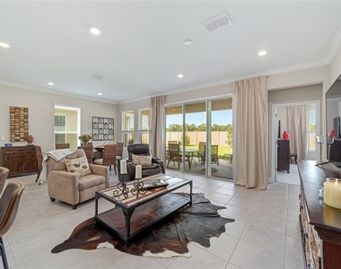 5521 Nw 45th Lane - Photo Thumbnail 9