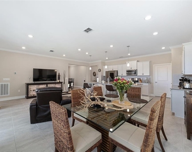 5521 Nw 45th Lane - Photo Thumbnail 14