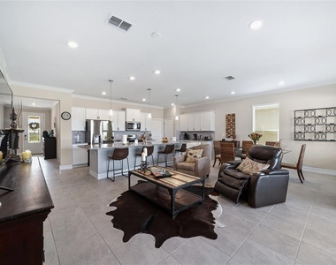 5521 Nw 45th Lane - Photo Thumbnail 12