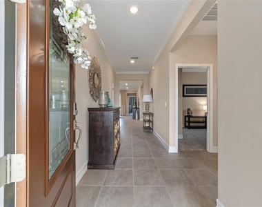 5521 Nw 45th Lane - Photo Thumbnail 4