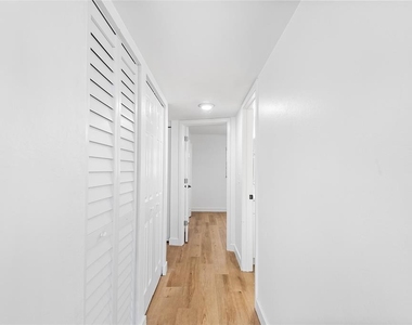 555 62nd Street S - Photo Thumbnail 4