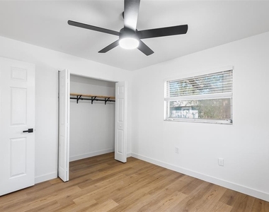 555 62nd Street S - Photo Thumbnail 5
