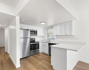 555 62nd Street S - Photo Thumbnail 2