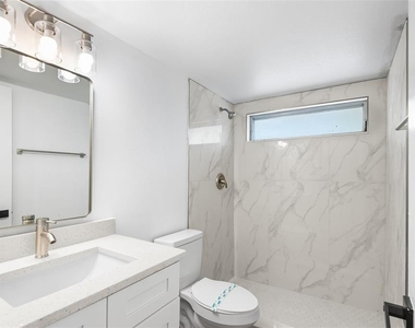 555 62nd Street S - Photo Thumbnail 6
