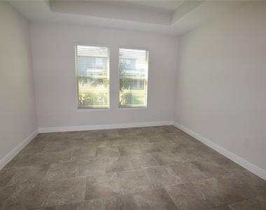 10284 Atwater Bay Drive - Photo Thumbnail 13