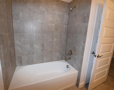 10284 Atwater Bay Drive - Photo Thumbnail 21