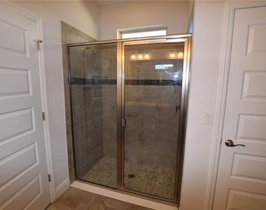 10284 Atwater Bay Drive - Photo Thumbnail 15