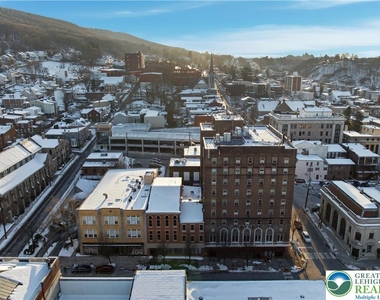 109 S Centre Street - Photo Thumbnail 5
