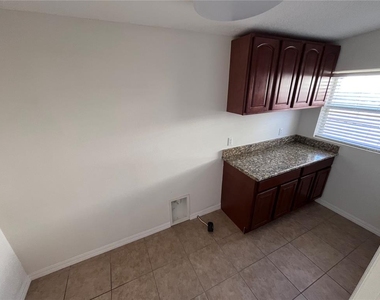 1724 Peruvian Lane - Photo Thumbnail 13