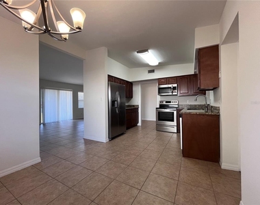 1724 Peruvian Lane - Photo Thumbnail 5