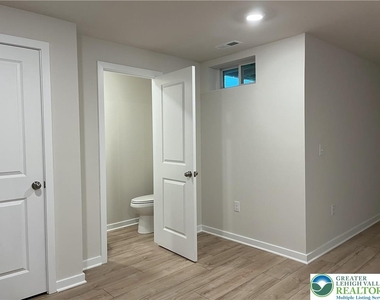 7620 Clayton Avenue - Photo Thumbnail 21