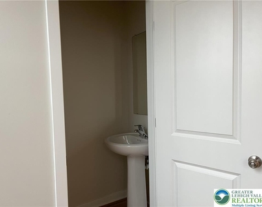 7620 Clayton Avenue - Photo Thumbnail 17