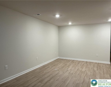 7620 Clayton Avenue - Photo Thumbnail 19