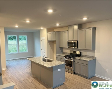7620 Clayton Avenue - Photo Thumbnail 3
