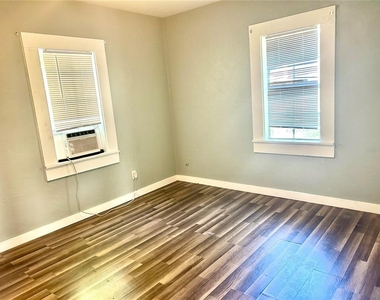 731 Florence Street - Photo Thumbnail 6
