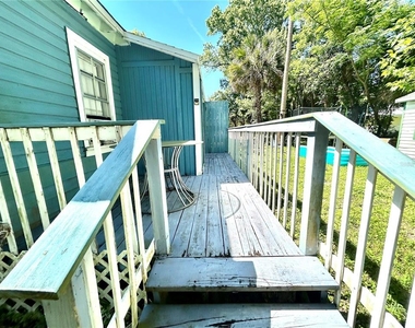 731 Florence Street - Photo Thumbnail 9