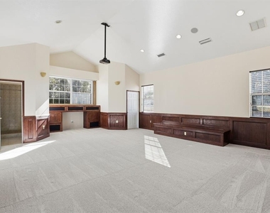 14313 Nw 60th Avenue - Photo Thumbnail 19
