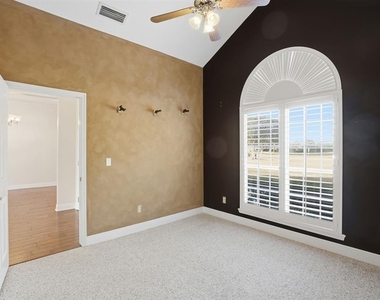 14313 Nw 60th Avenue - Photo Thumbnail 23