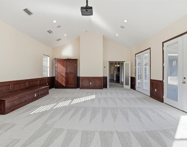 14313 Nw 60th Avenue - Photo Thumbnail 18