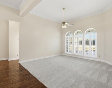 14313 Nw 60th Avenue - Photo Thumbnail 6