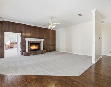 14313 Nw 60th Avenue - Photo Thumbnail 15