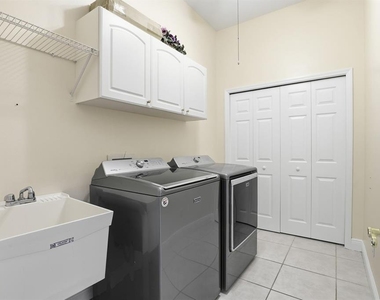 14313 Nw 60th Avenue - Photo Thumbnail 34