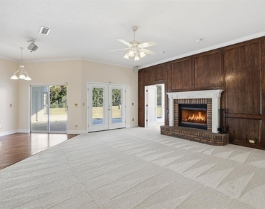 14313 Nw 60th Avenue - Photo Thumbnail 14