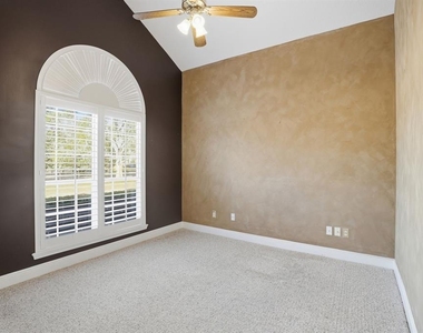 14313 Nw 60th Avenue - Photo Thumbnail 22